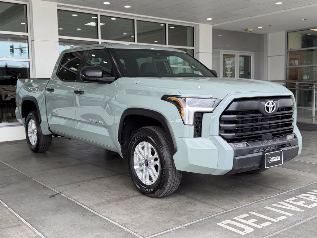 Used 2026 Toyota Tundra SR5 w/ SR5 Convenience Package AWD/4WD image 8