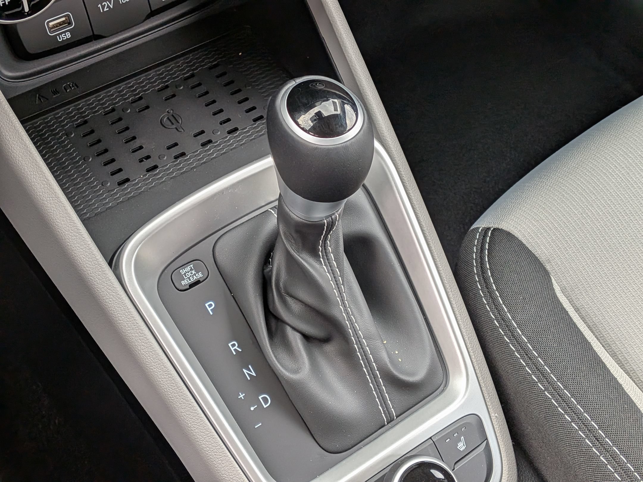 New 2026 Hyundai Venue SEL FWD image 14