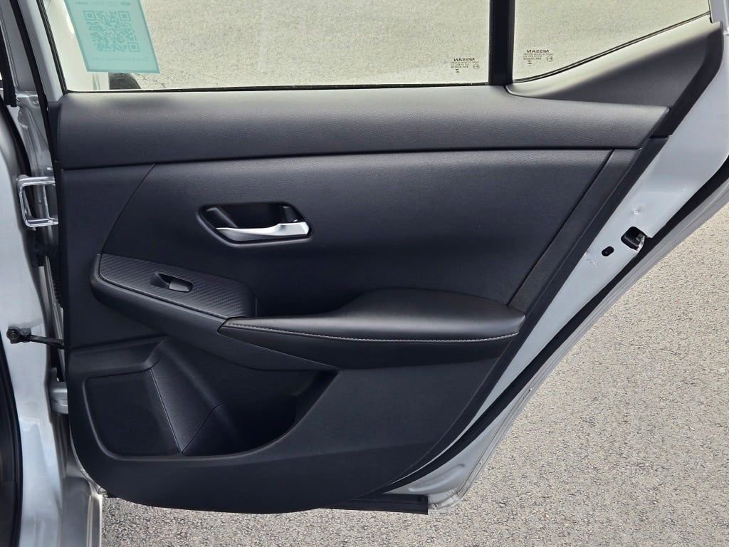 Used 2022 Nissan Sentra SV image 7