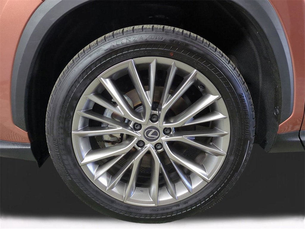 Used 2025 Lexus NX 350h AWD w/ Premium Package image 11