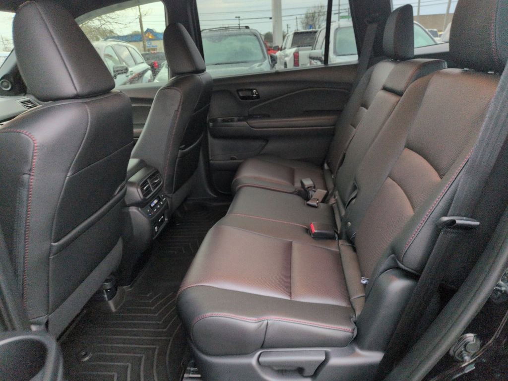Used 2025 Honda Passport Black Edition image 25