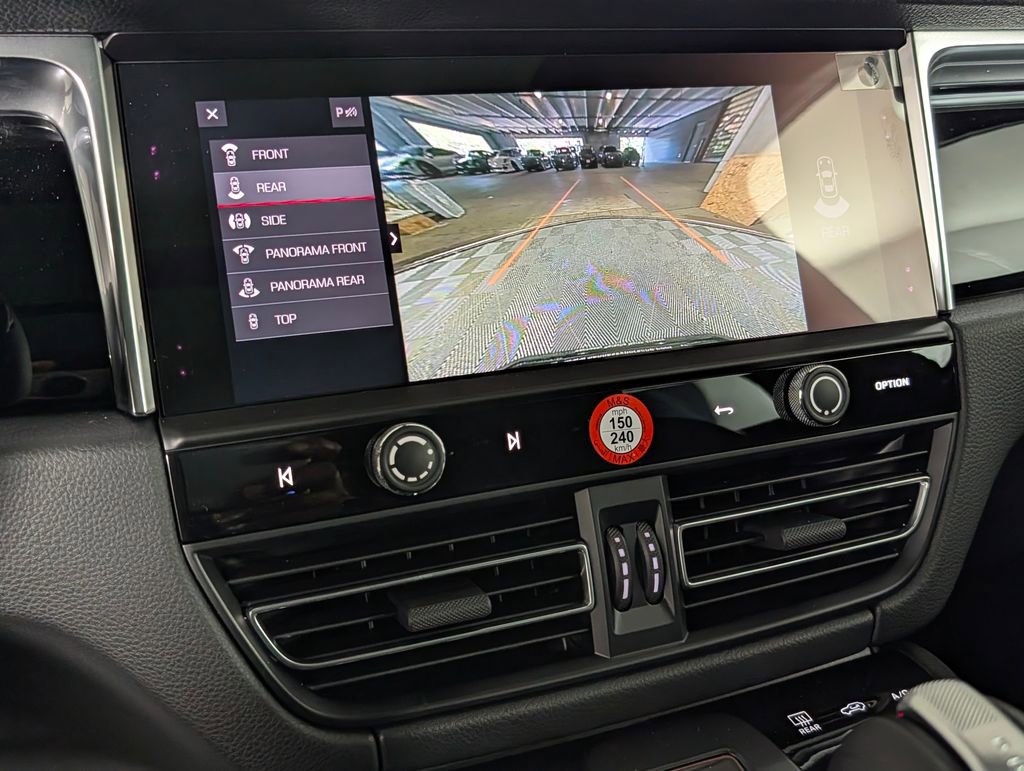 New 2026 Porsche Macan AWD/4WD image 32