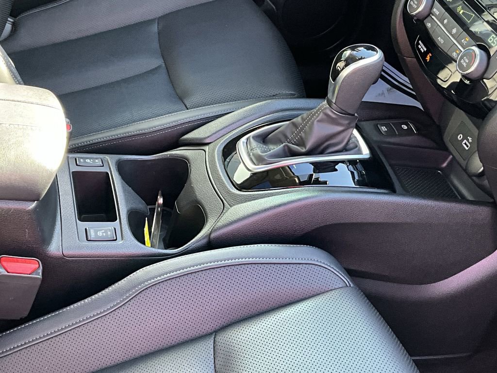 Certified 2022 Nissan Rogue Sport SL w/ Premium Package image 15