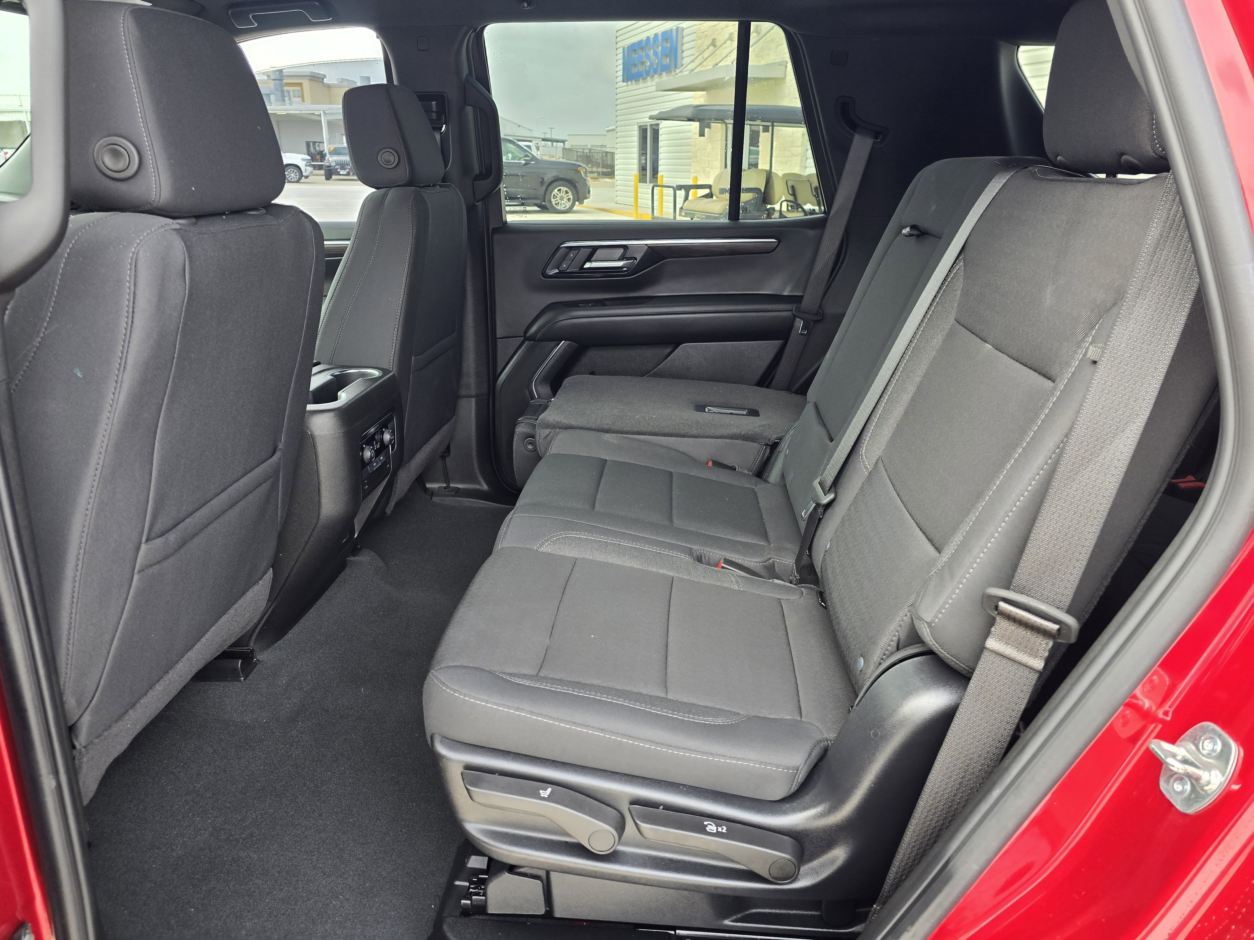 Used 2025 Chevrolet Tahoe LS image 11