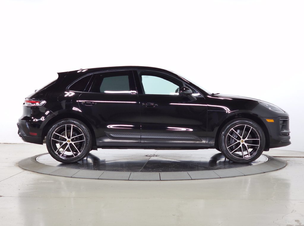 Used 2024 Porsche Macan Turbo AWD/4WD image 10