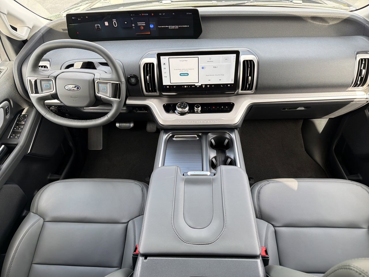 New 2026 Ford Expedition Active image 2