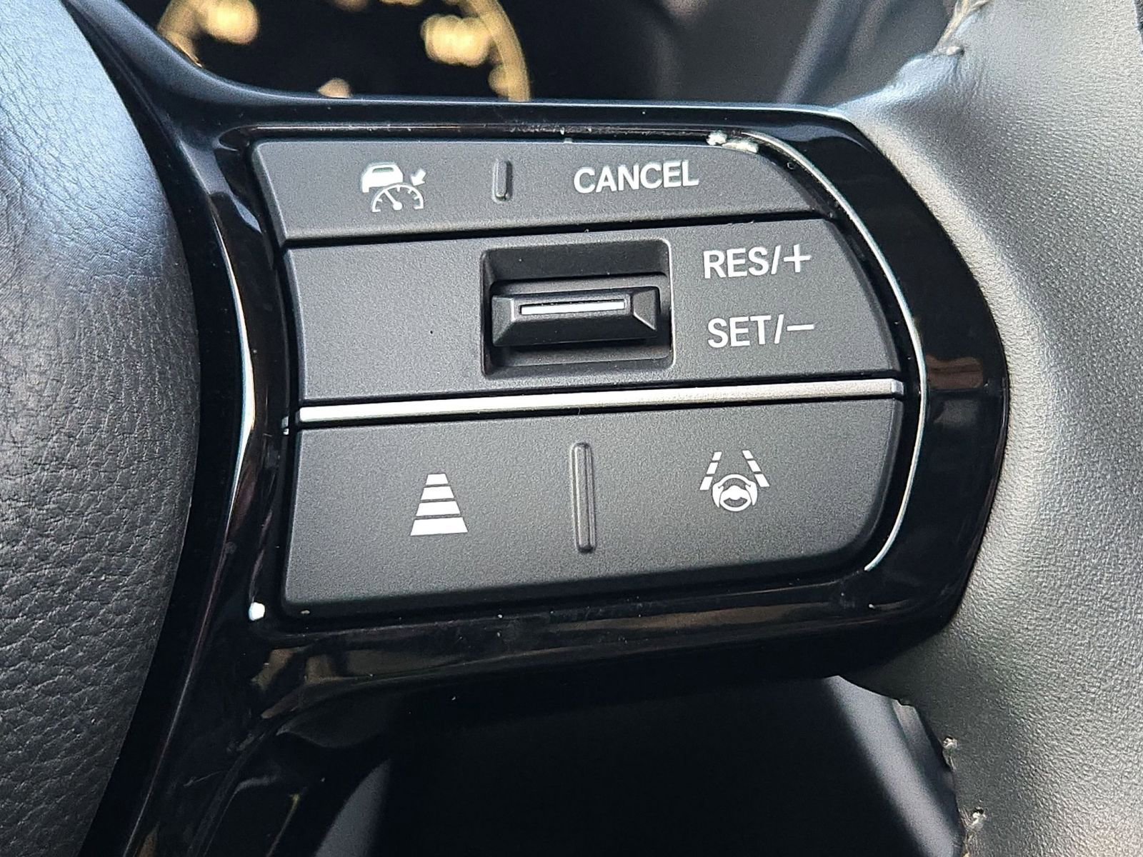 Used 2024 Honda HR-V EX-L image 13