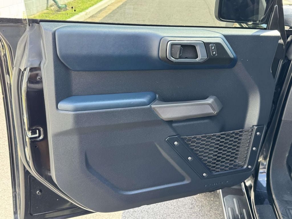 Used 2022 Ford Bronco Outer Banks AWD/4WD image 18