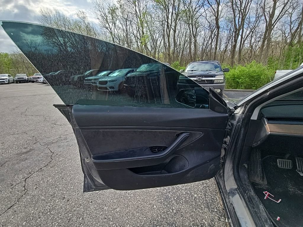 Used 2018 Tesla Model 3 Long Range image 19