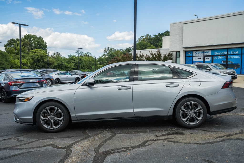 Used 2024 Honda Accord EX image 4