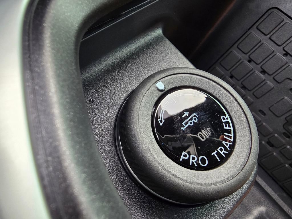 New 2025 Ford Expedition Platinum w/ Stealth Appearance Package image 50