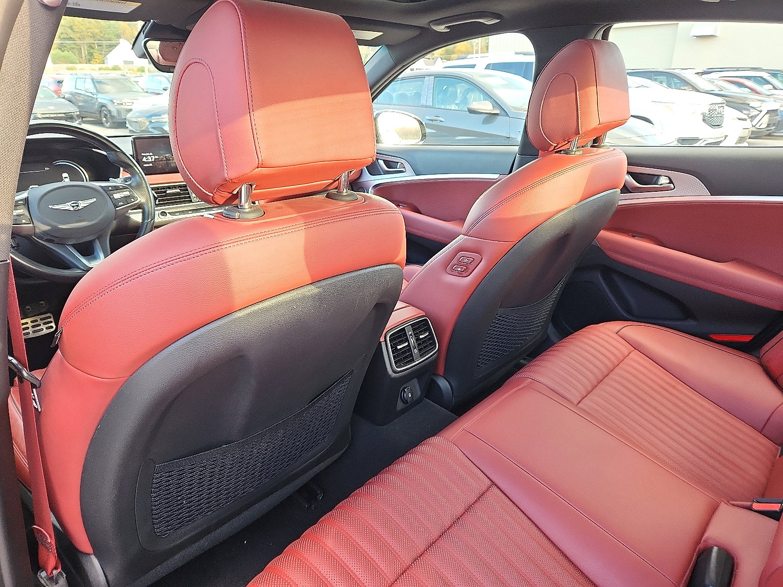 Used 2023 Genesis G70 2.0T w/ Sport Prestige Package image 25