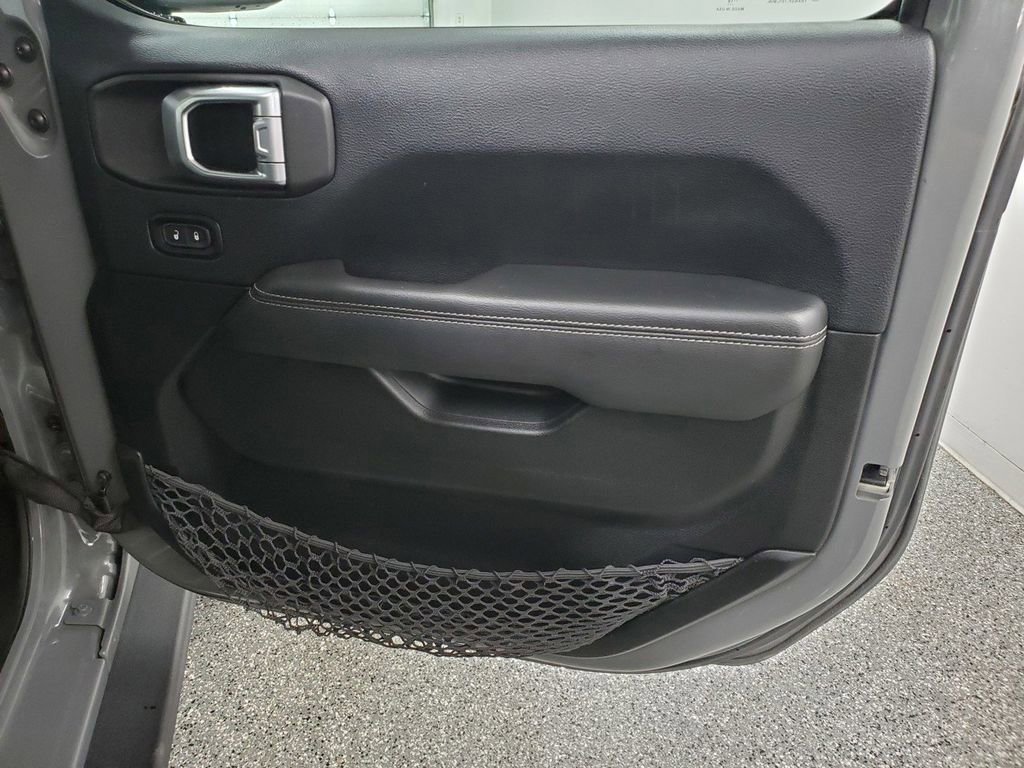 Used 2019 Jeep Wrangler Unlimited Sahara w/ Quick Order Package 24M Moab image 18