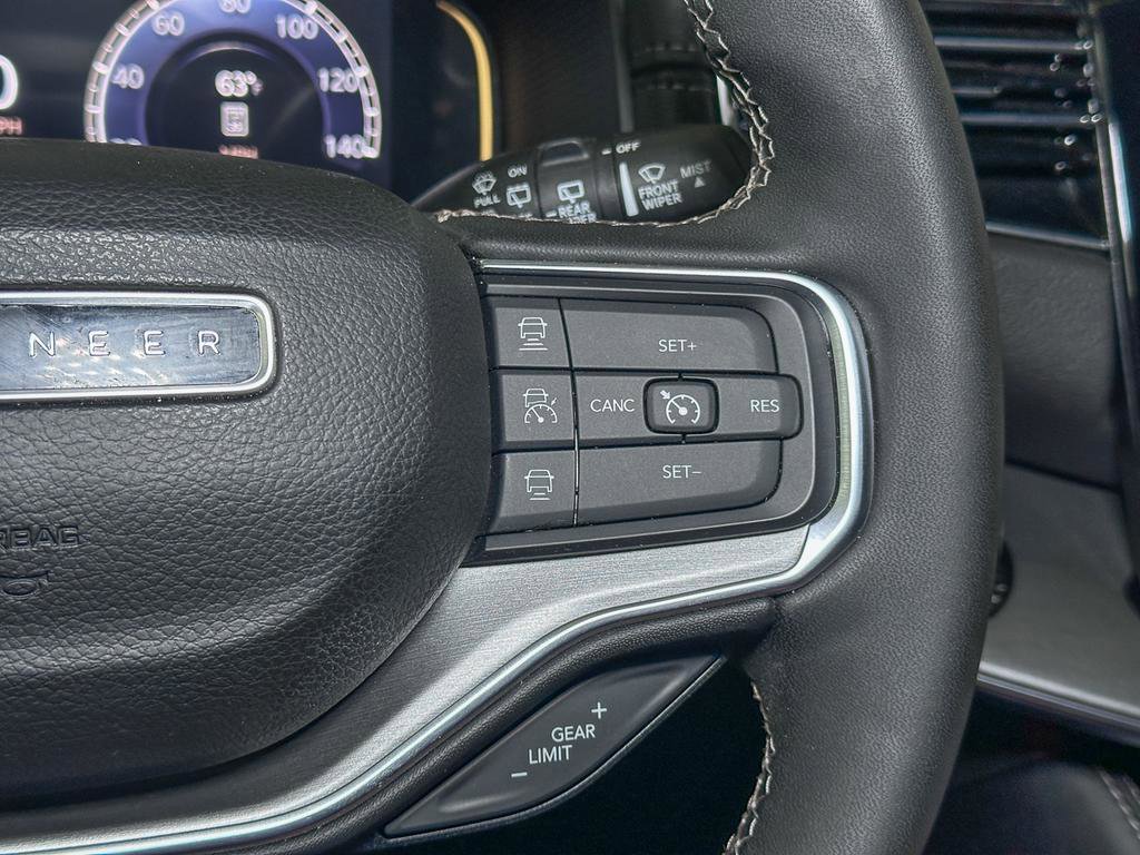 Certified 2024 Jeep Wagoneer Series II w/ Convenience Group I image 38