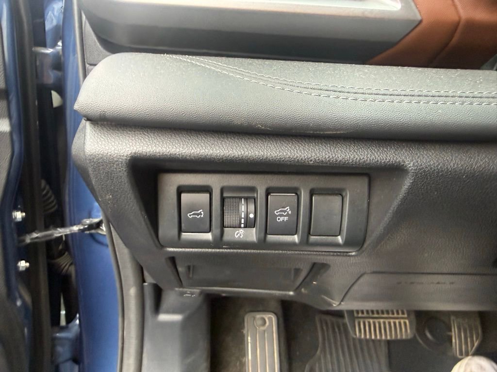 Used 2022 Subaru Outback Touring AWD/4WD image 15