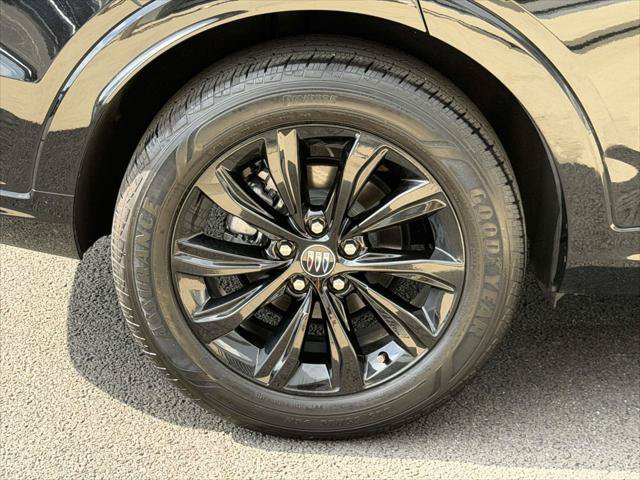 Used 2024 Buick Envista Sport Touring w/ Convenience I Package FWD image 8