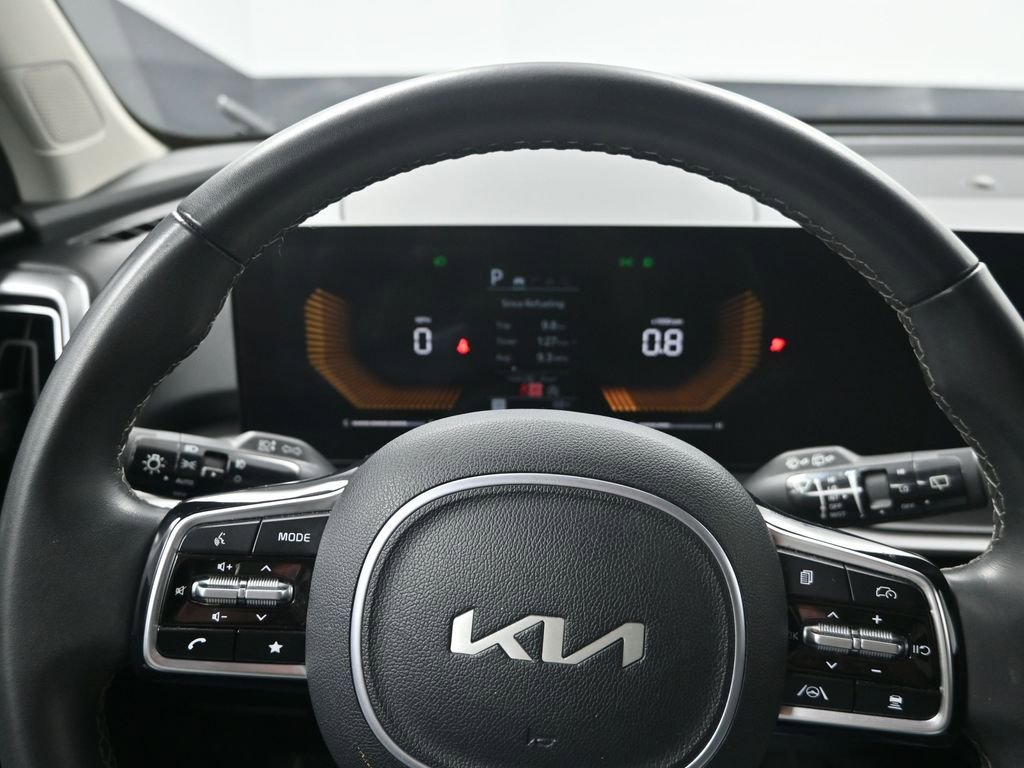 Certified 2024 Kia Sorento EX w/ Panoramic Sunroof Package image 15
