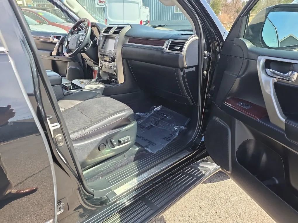 Used 2014 Lexus GX 460 Luxury image 32