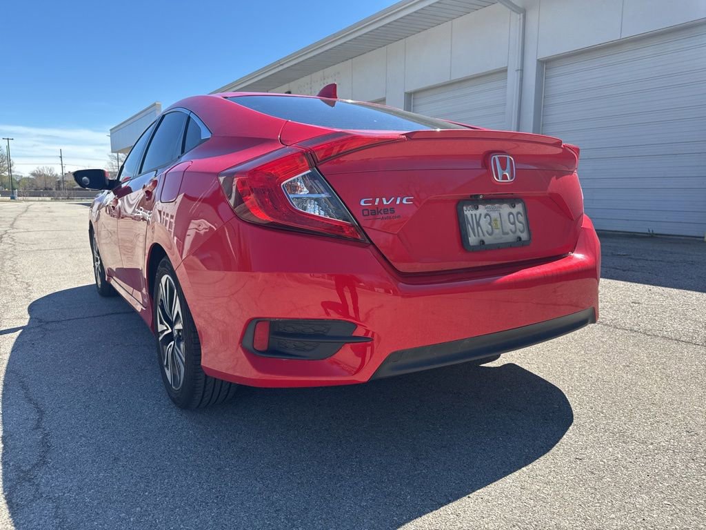 Used 2018 Honda Civic EX-T image 2