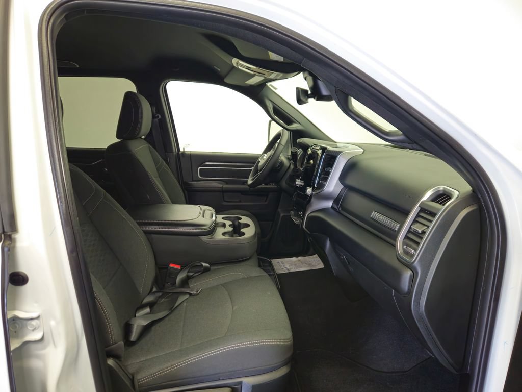 Used 2025 RAM 2500 Big Horn AWD/4WD image 9