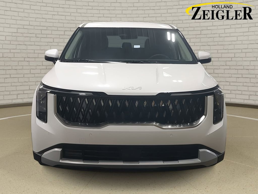 New 2026 Kia Carnival FWD image 2