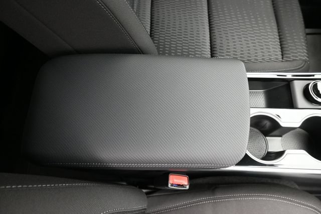 New 2026 Chevrolet Equinox LT w/ Safety and Technology Package FWD image 32