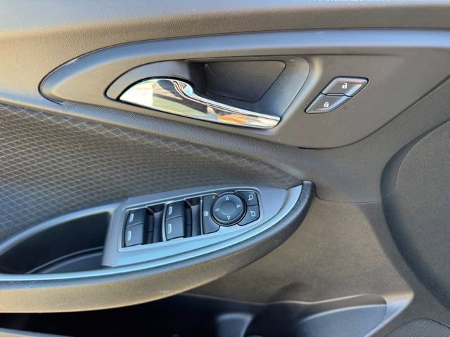 Used 2025 Chevrolet Malibu LT FWD image 8