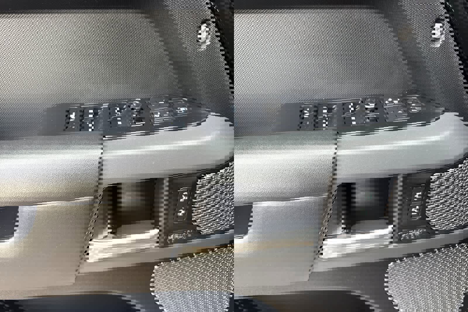 Used 2021 Land Rover Defender 110 X image 14