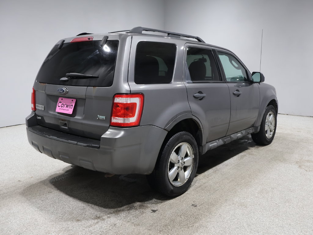 Used 2011 Ford Escape XLT w/ 202A Rapid Spec Order Code AWD/4WD image 2