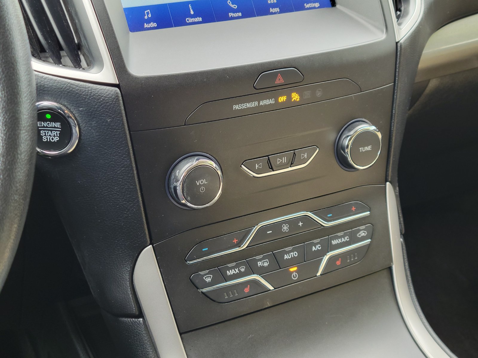 Used 2019 Ford Edge SEL w/ Equipment Group 201A FWD image 21