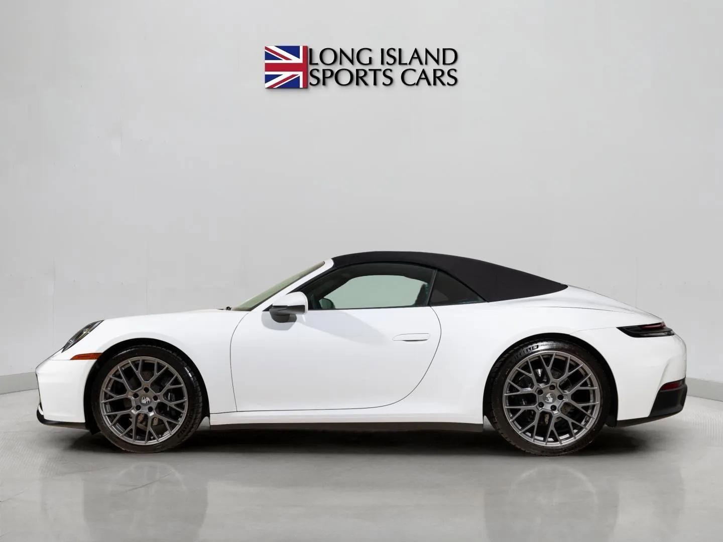 Used 2025 Porsche 911 Carrera image 10