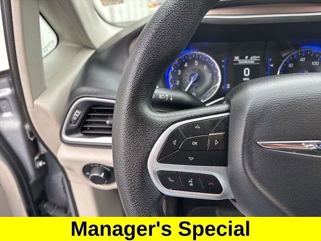 Used 2020 Chrysler Voyager Lxi image 17