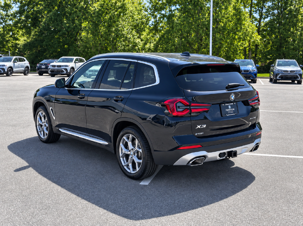 Used 2024 BMW X3 xDrive30i w/ Premium Package AWD/4WD image 4