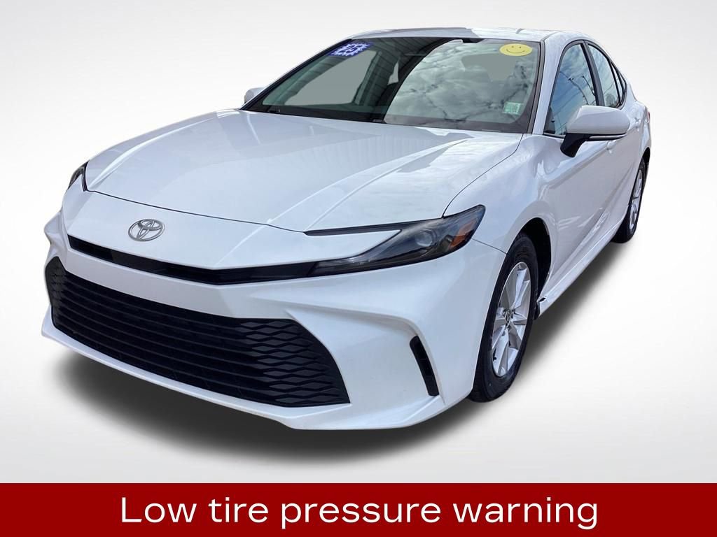 Used 2025 Toyota Camry LE FWD image 6