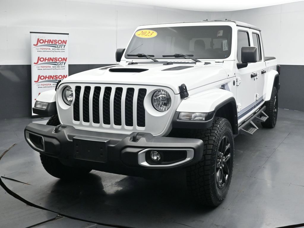 Used 2023 Jeep Gladiator Sport AWD/4WD image 4