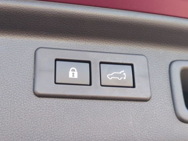 Used 2023 Subaru Forester Limited image 33