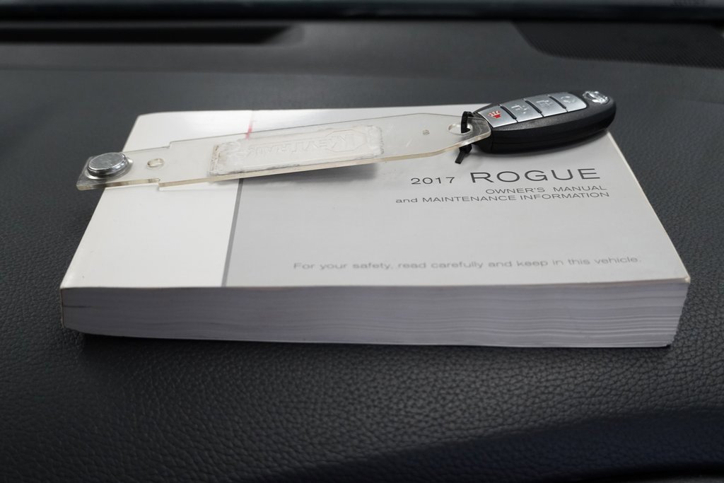 Used 2017 Nissan Rogue SV w/ Midnight Edition image 35