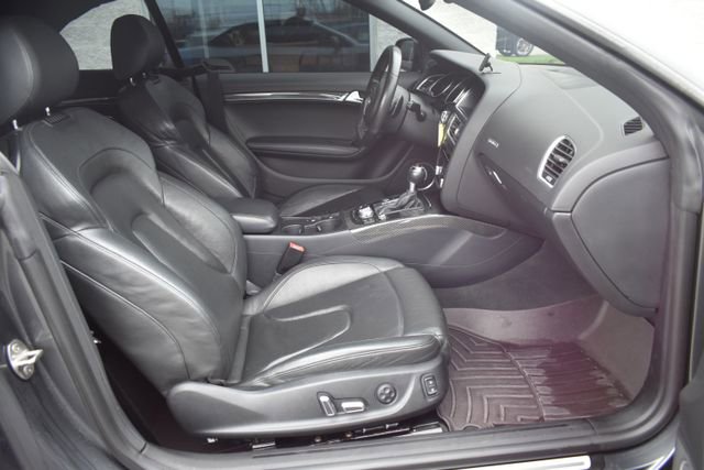 Used 2015 Audi RS 5 Cabriolet w/ Black Optic Plus Package image 35