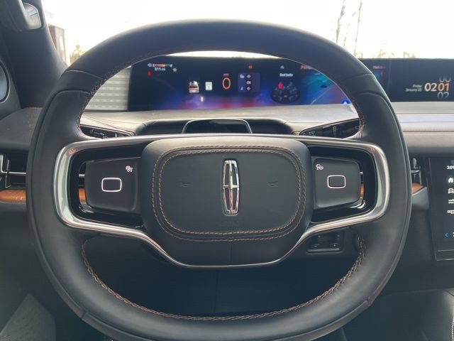 Used 2025 Lincoln Navigator L Black Label AWD/4WD image 36