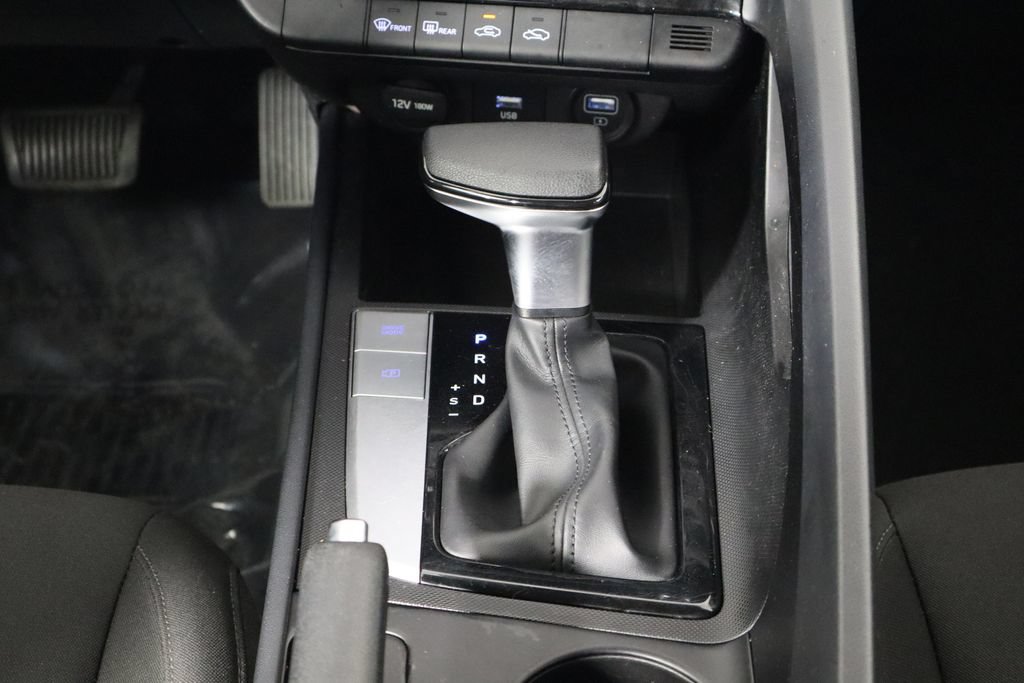 Used 2022 Hyundai Elantra SEL FWD image 25