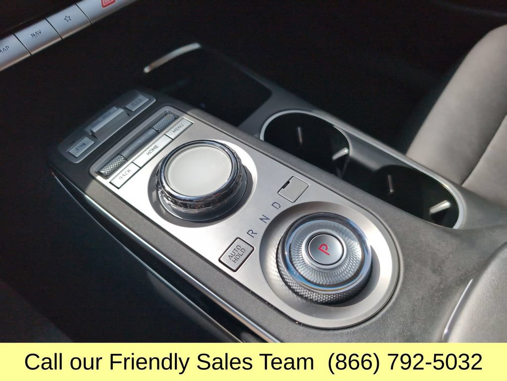 Used 2025 Genesis GV70 2.5T AWD/4WD image 25