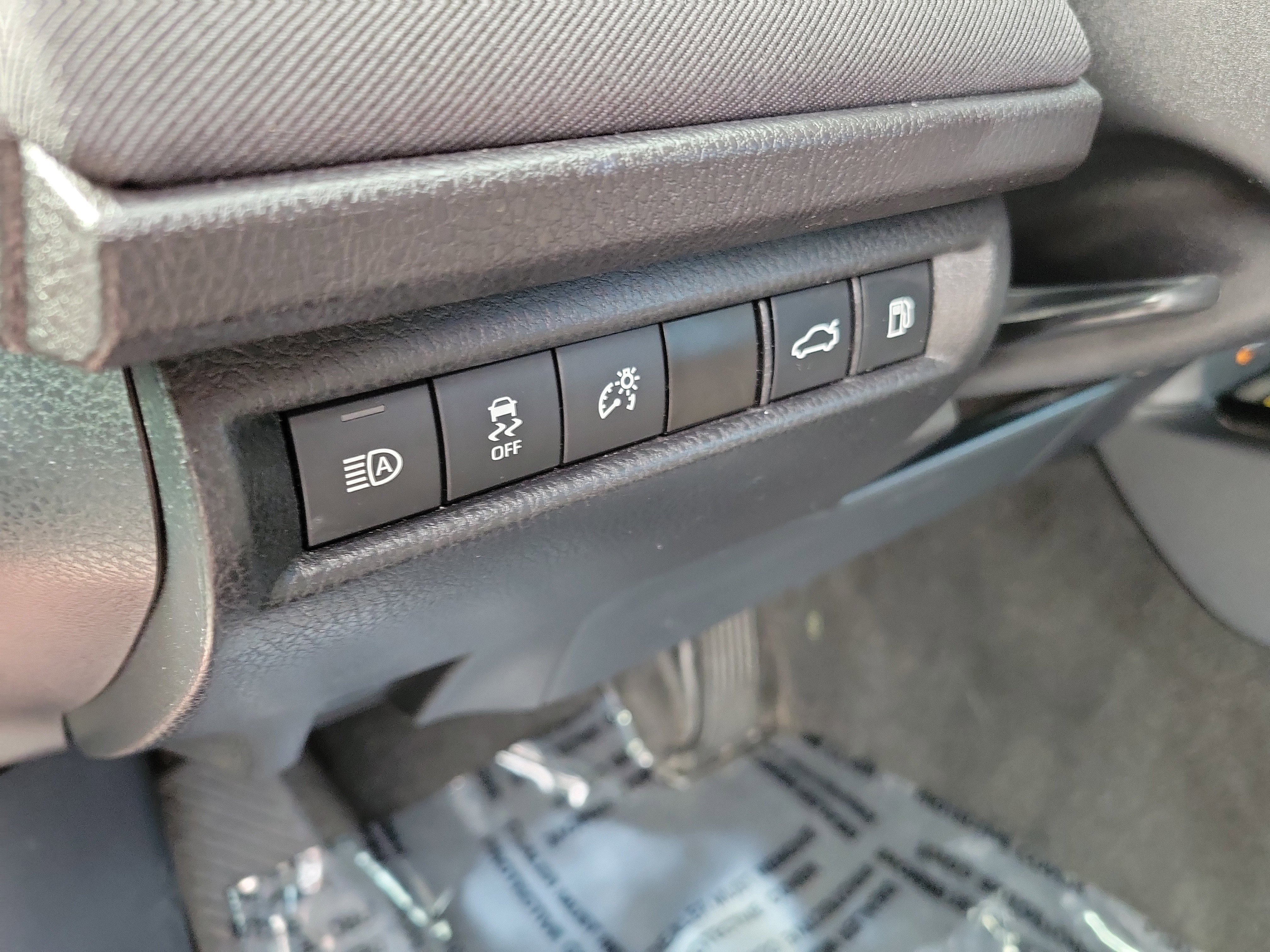 Certified 2025 Toyota Camry LE image 24