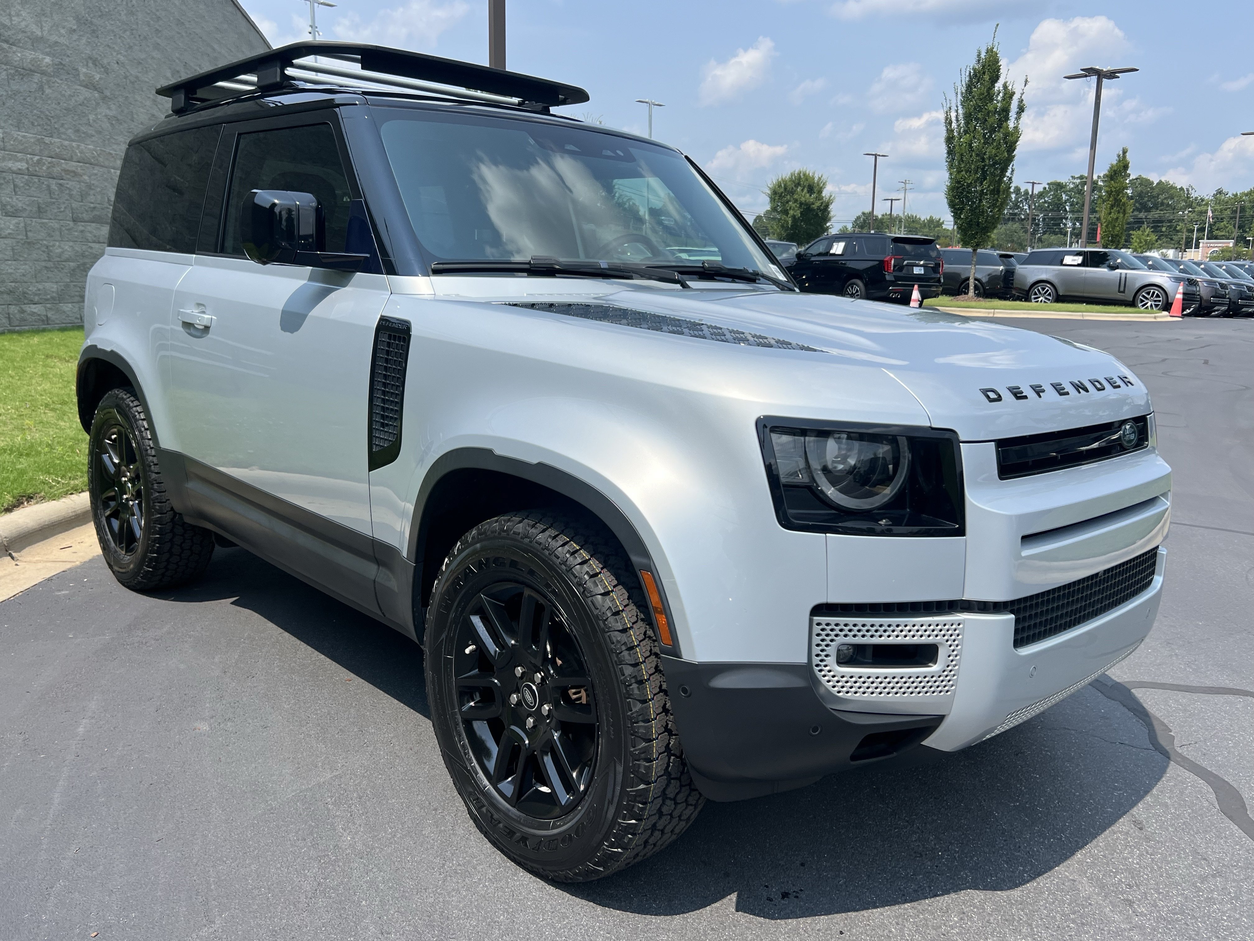 Used 2021 Land Rover Defender 90 S AWD/4WD image 9
