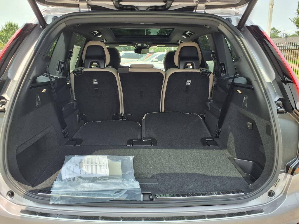 New 2026 Volvo XC90 B5 Plus AWD/4WD image 10
