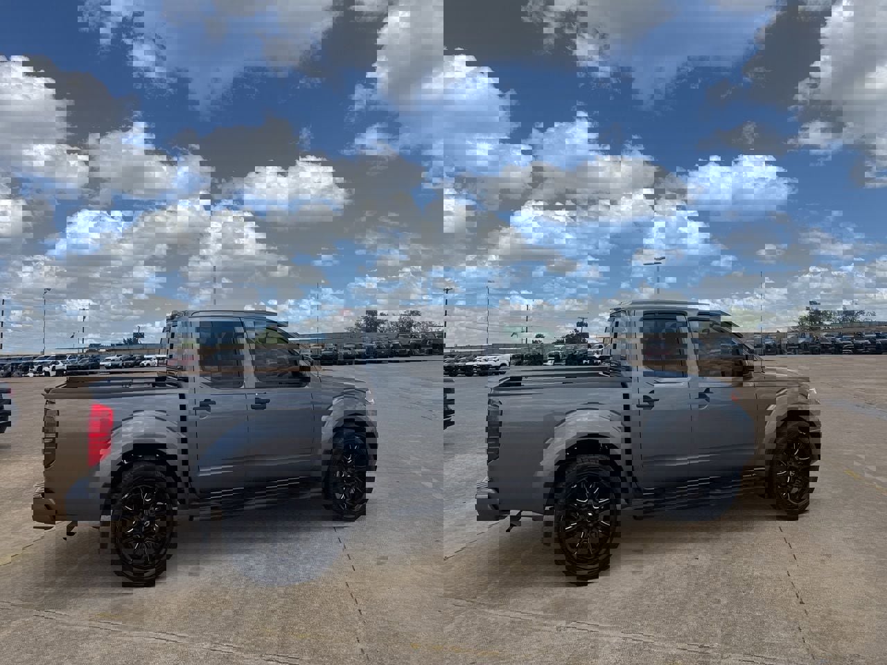 Used 2020 Nissan Frontier SV w/ Midnight Edition Floor Mats image 28