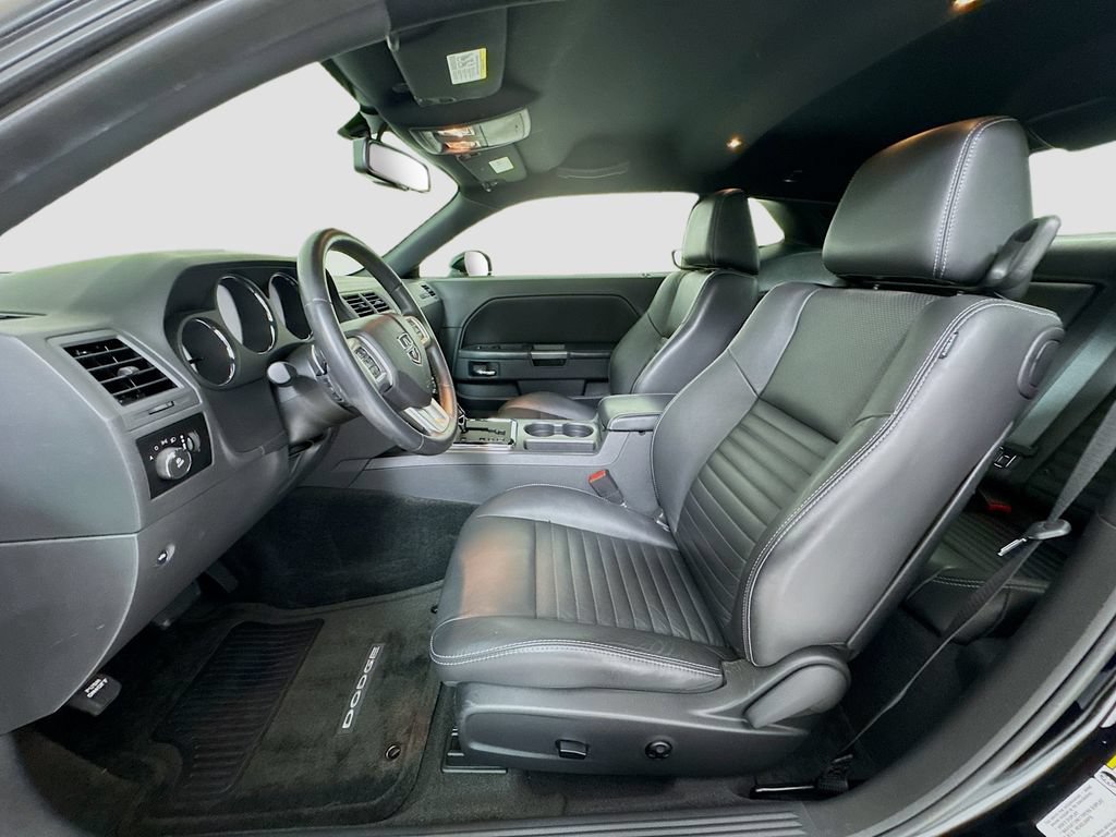 Used 2012 Dodge Challenger R/T RWD image 11
