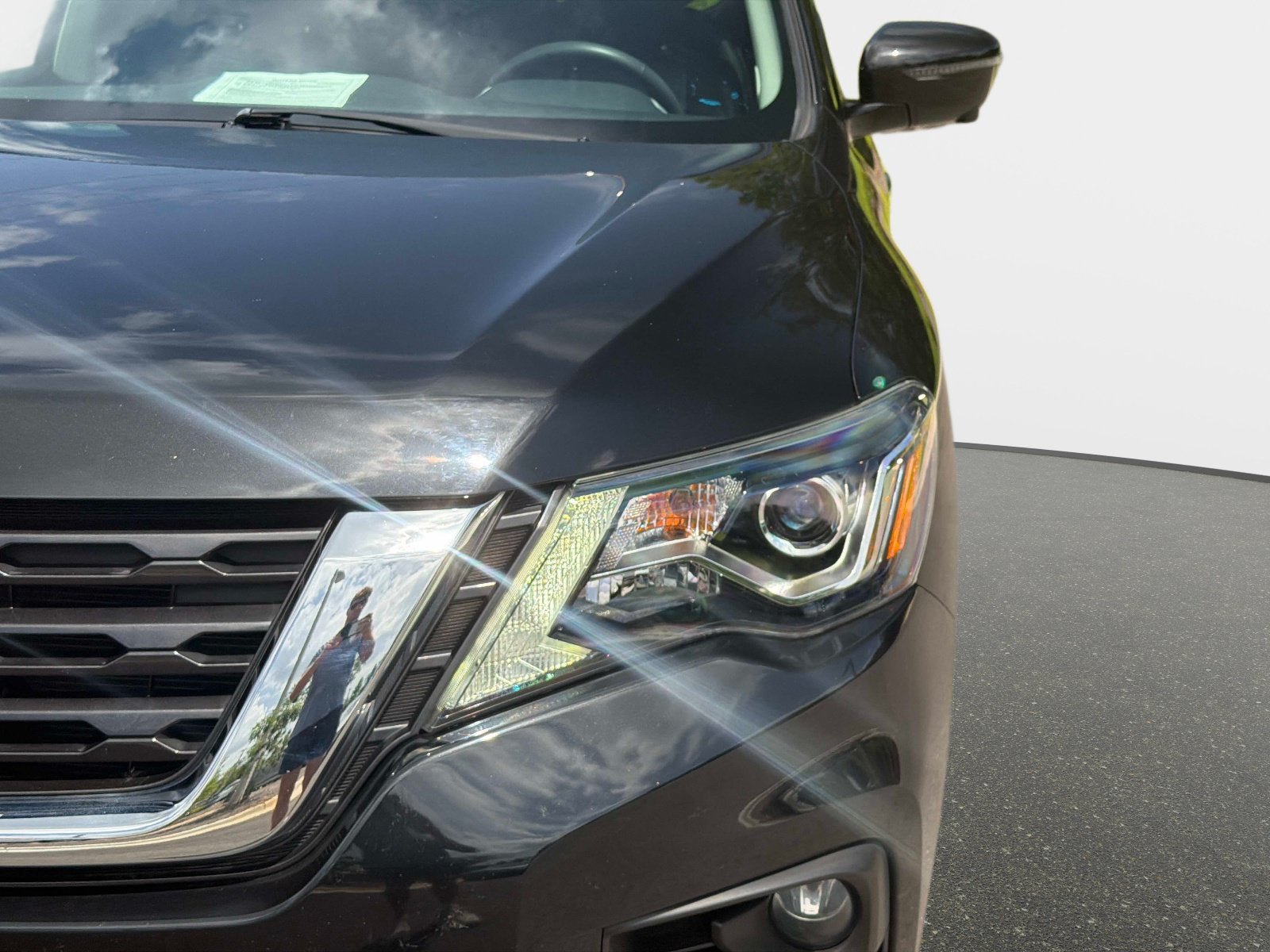 Used 2020 Nissan Pathfinder Platinum AWD/4WD image 13