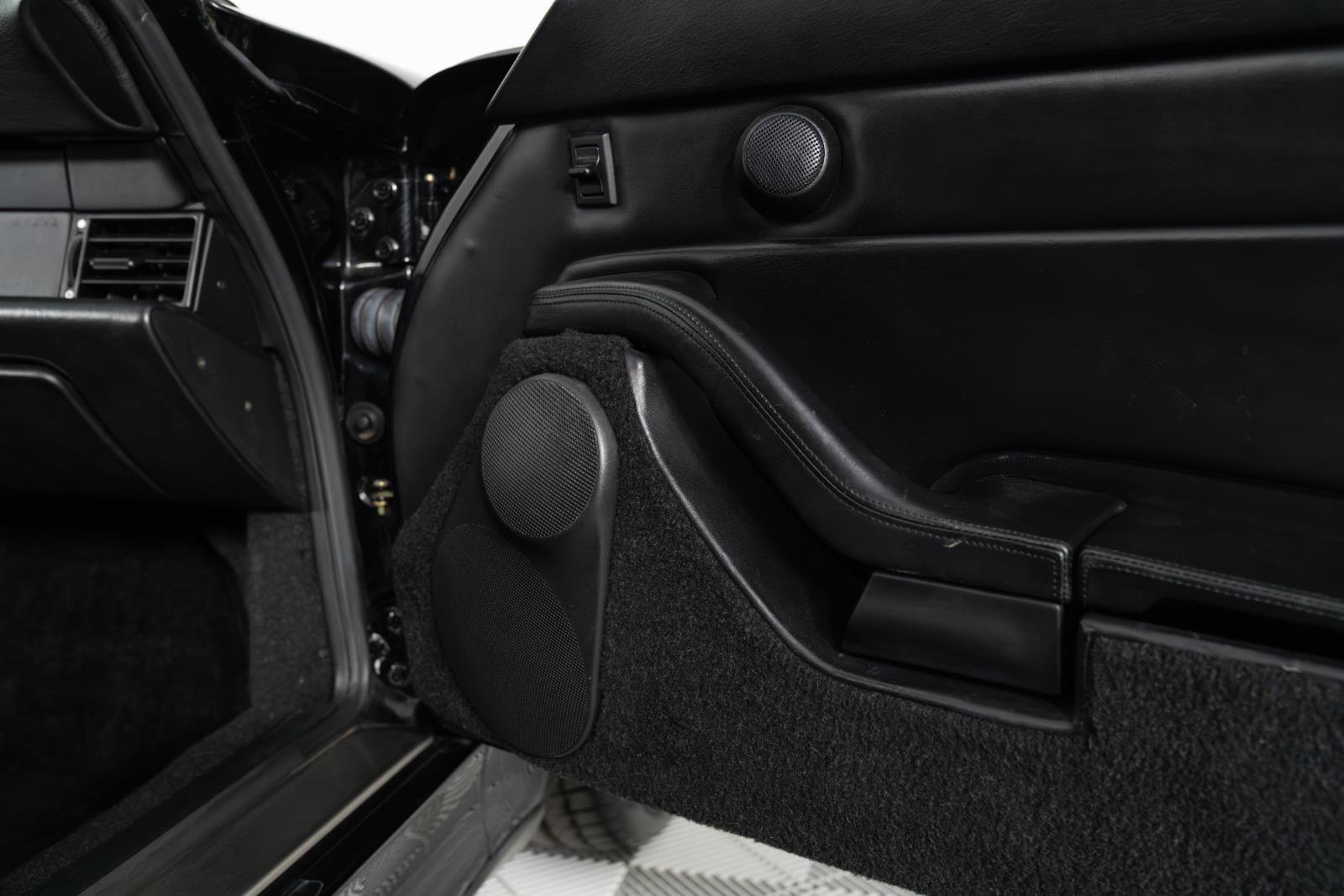 Used 1996 Porsche 911 Turbo RWD image 31