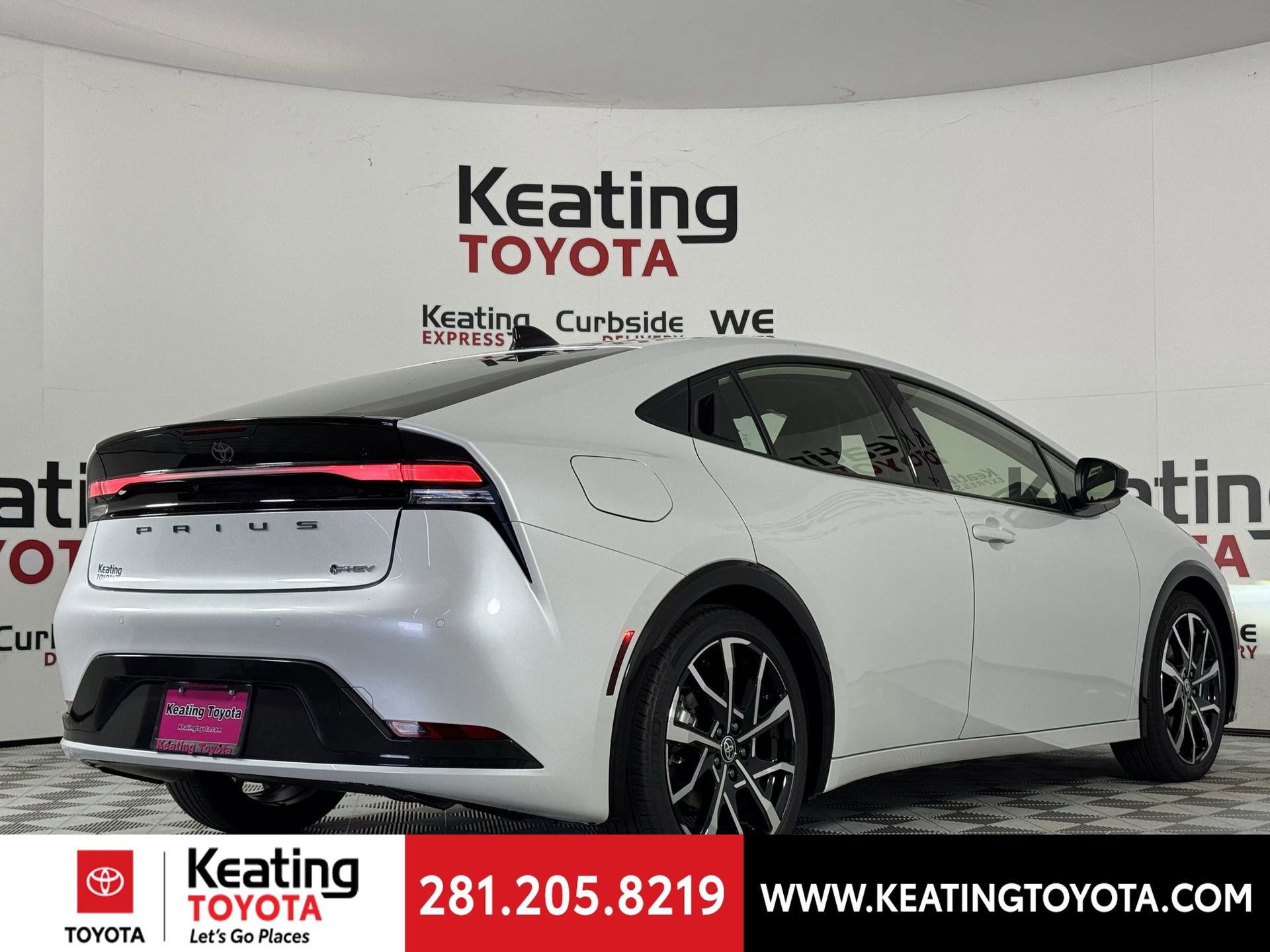 New 2026 Toyota Prius Plug-In Hybrid image 9