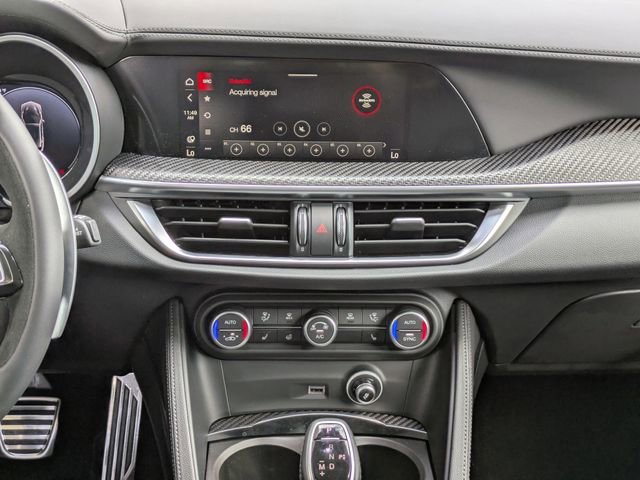Used 2024 Alfa Romeo Stelvio Quadrifoglio image 21